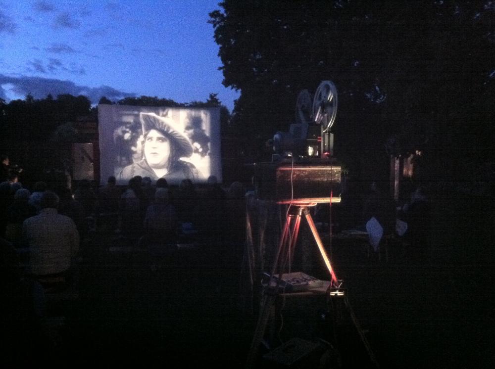 Wanderkino mit Tobias Rank - DAS CABINET DES DR. CALIGARI und andere Stummfilme - auf der Burgruine Grimnitz
